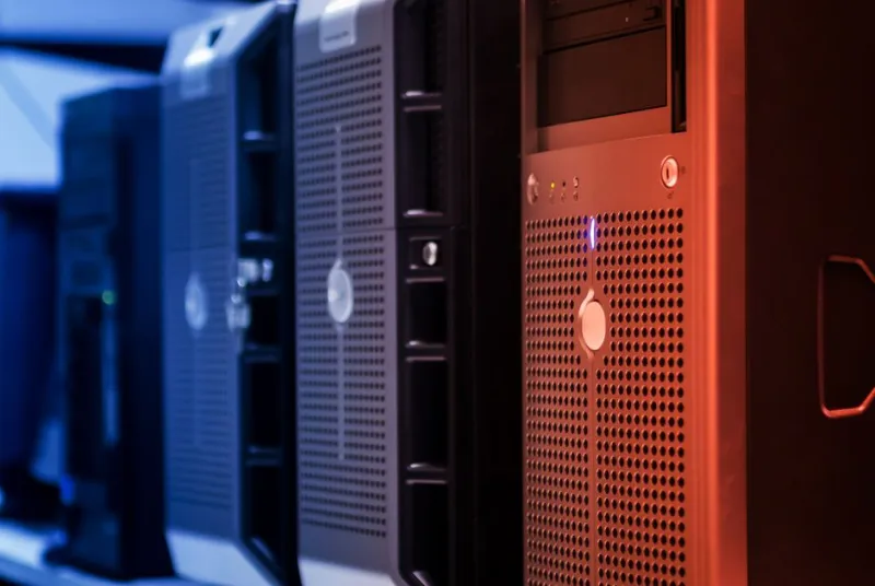 Colocation Buyer's Checklist: How to Choose a Data Center Provider [2026]